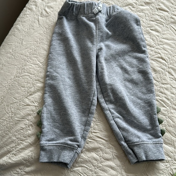 18-24m starwars onsies, Zara shorts, carters sweat pants Mandalorian - Picture 5 of 12